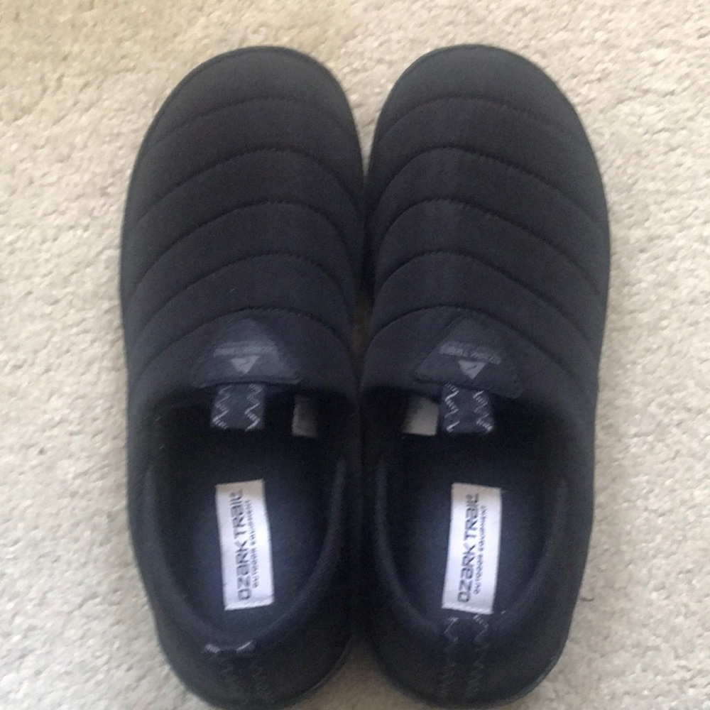 Ozark Trail Outdoor Equipment Water Repellent Slip on Memory Foam Slippers-9
